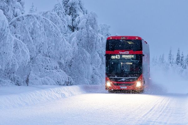 OnniBus Lapin talvimaisemassa